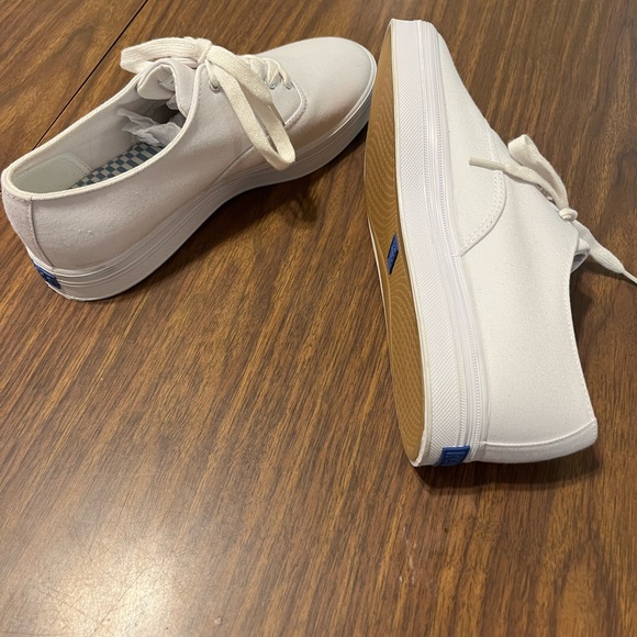 Keds White Canvas Sneakers Brand New Women’s 8 Wide - Picture 4 of 5